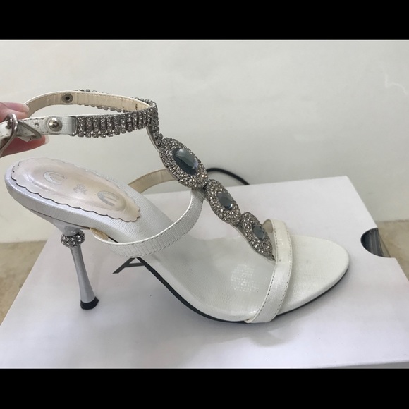 White rhinestones Vero Cuoio high heels size 6 - Picture 3 of 6